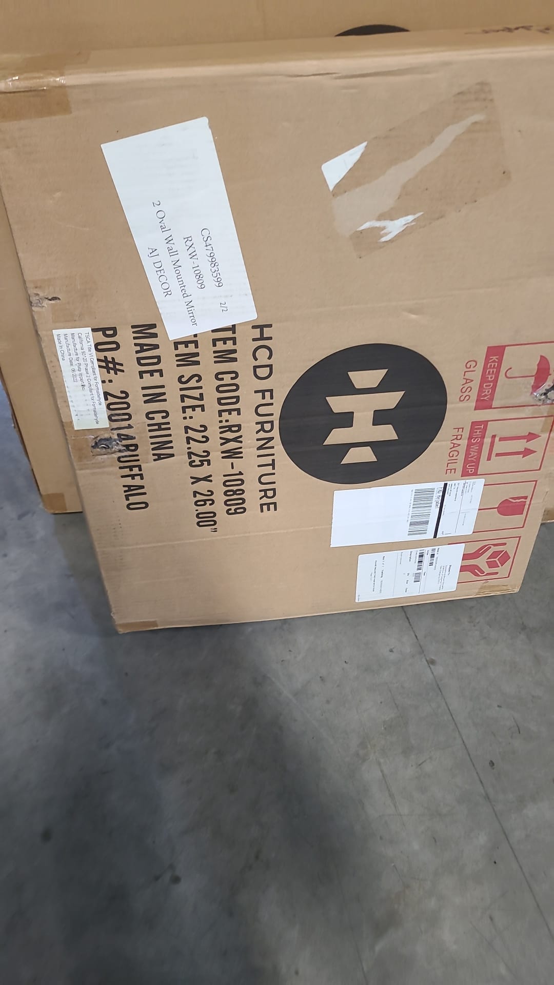 Oval Wall Mounted Mirror (LOCAL PICKUP ONLY)