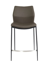 ModernCurve Stool