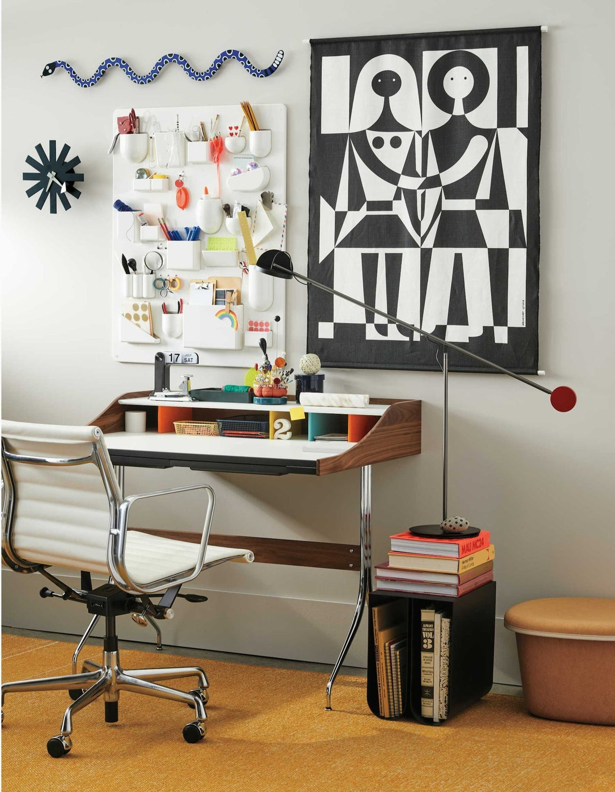 Eames Modern Chair (Low Back)