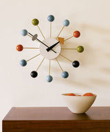 Nisa Clock