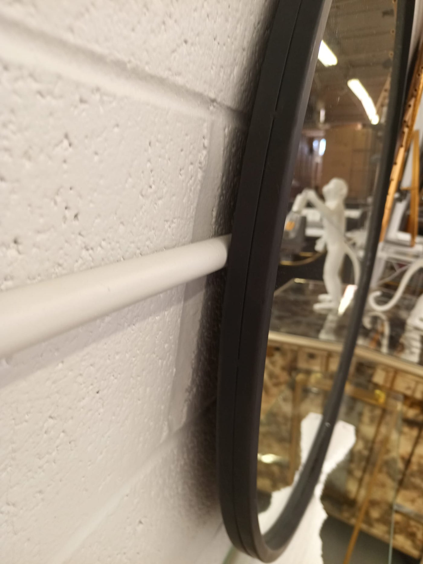 Round Mirror (32" Dia)