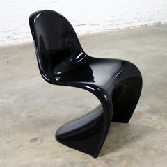 Penton Chair (Shiny Finish)