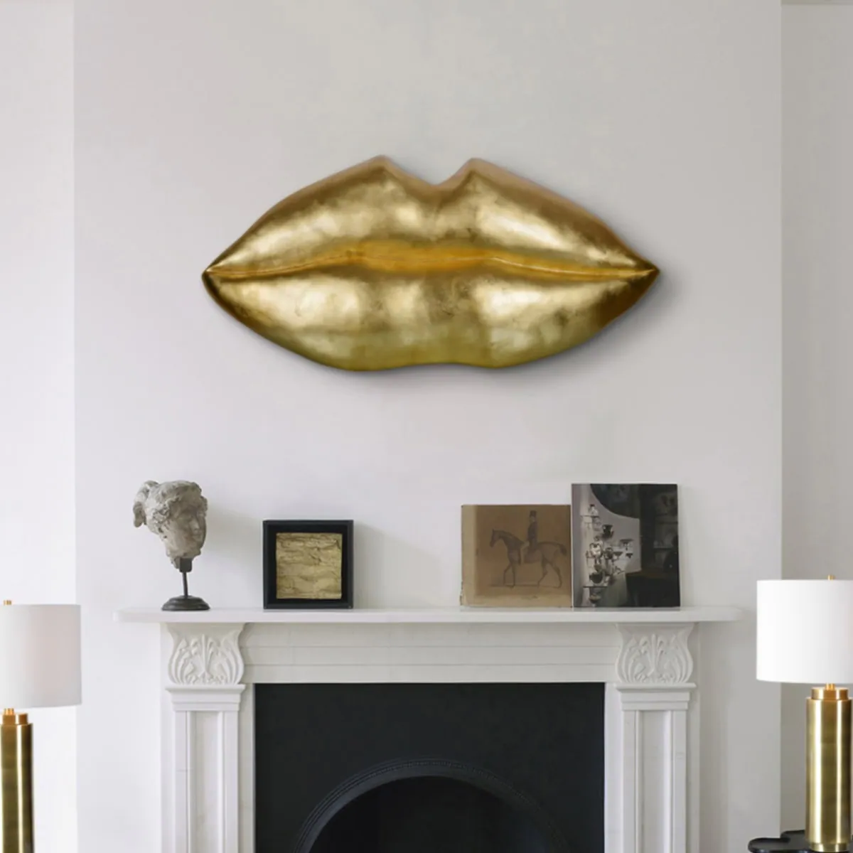 Polyresin Golden Lip Sculpture